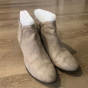 Circus by Sam Edelman Beige Zip Ankle Boots